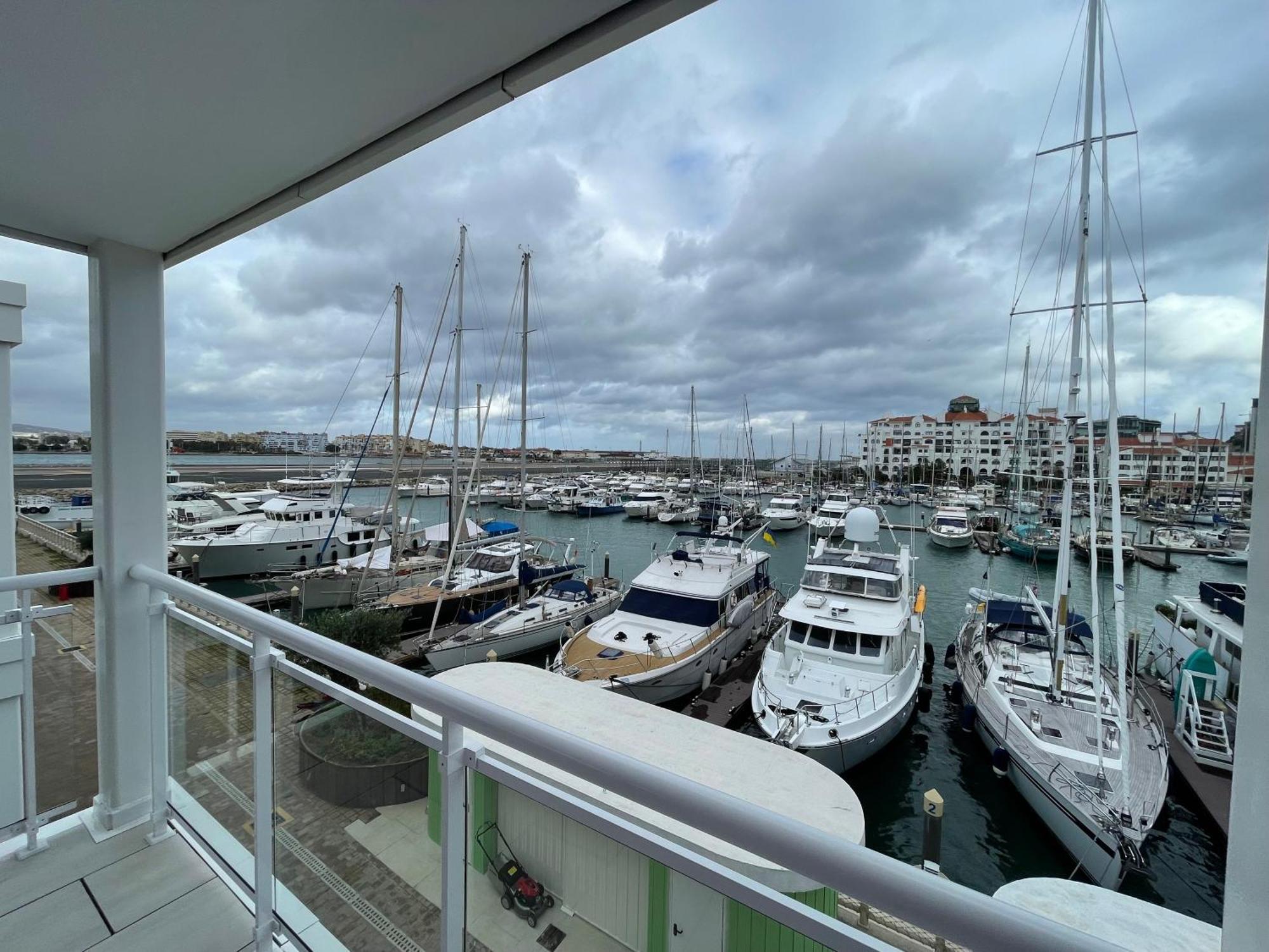 Deluxe Marina View Seafront Gibraltar Stay Екстериор снимка