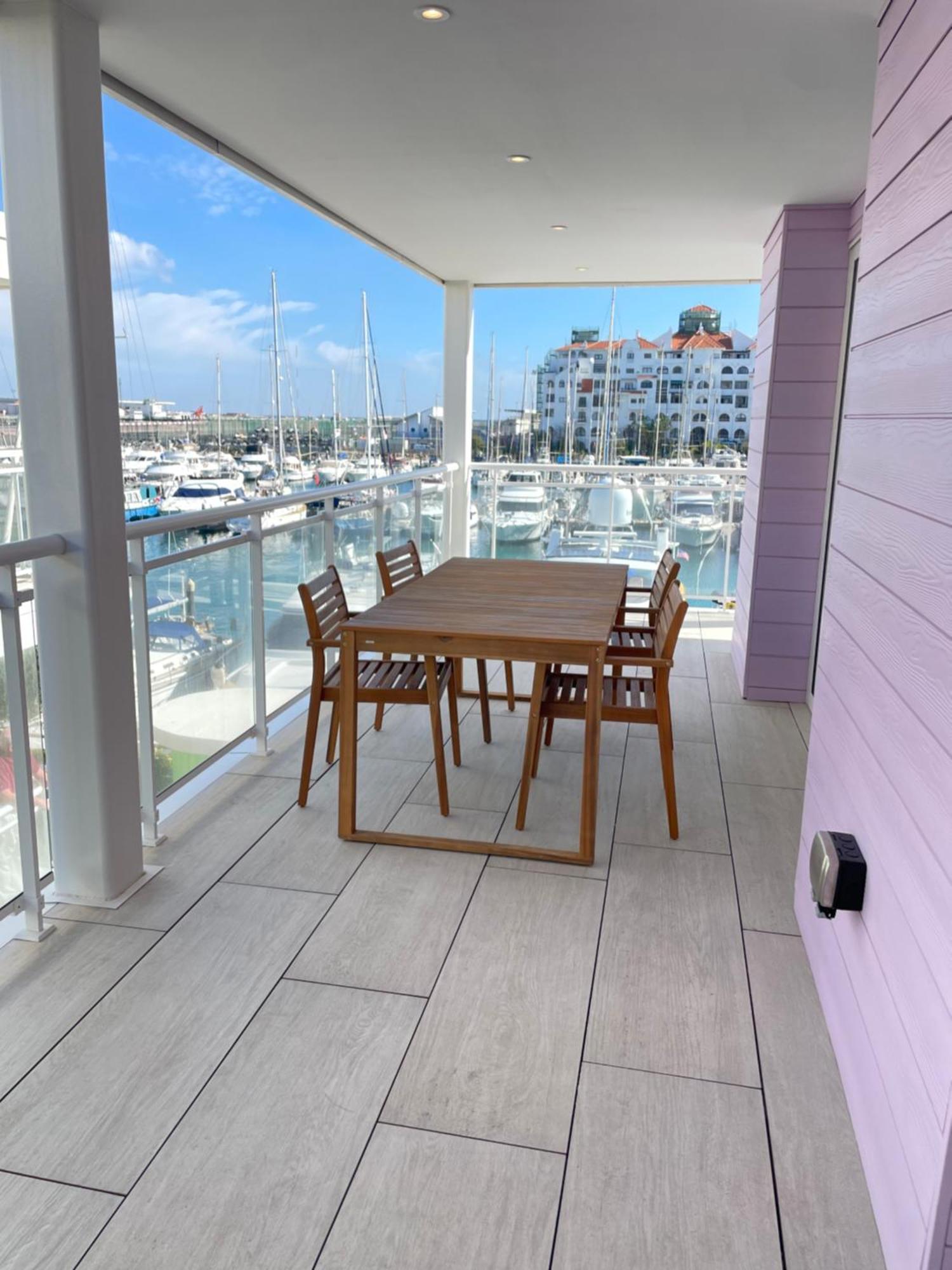 Deluxe Marina View Seafront Gibraltar Stay Екстериор снимка